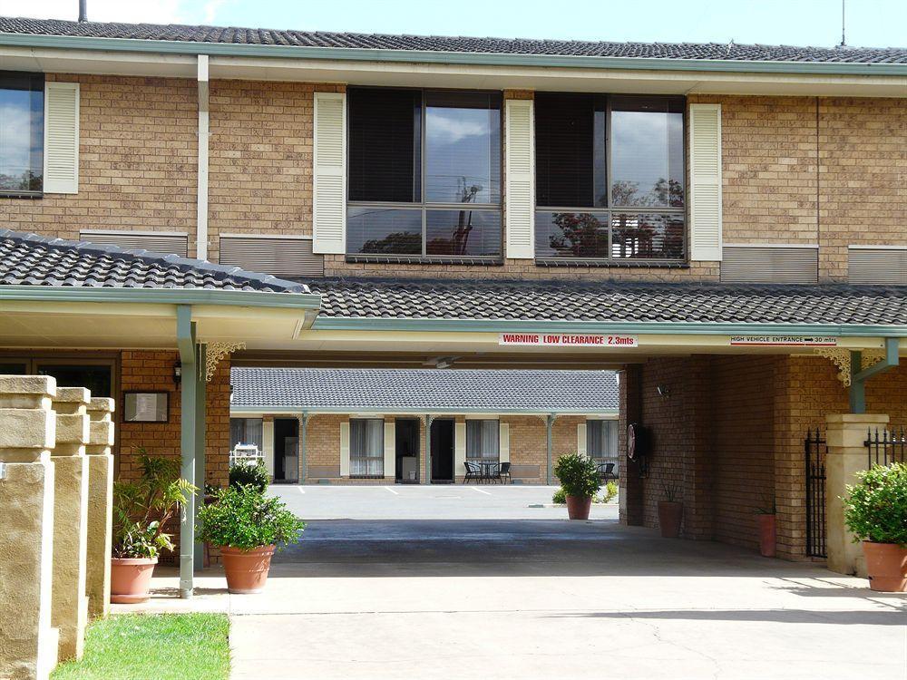 Garden City Motor Inn Уогга-Уогга Экстерьер фото