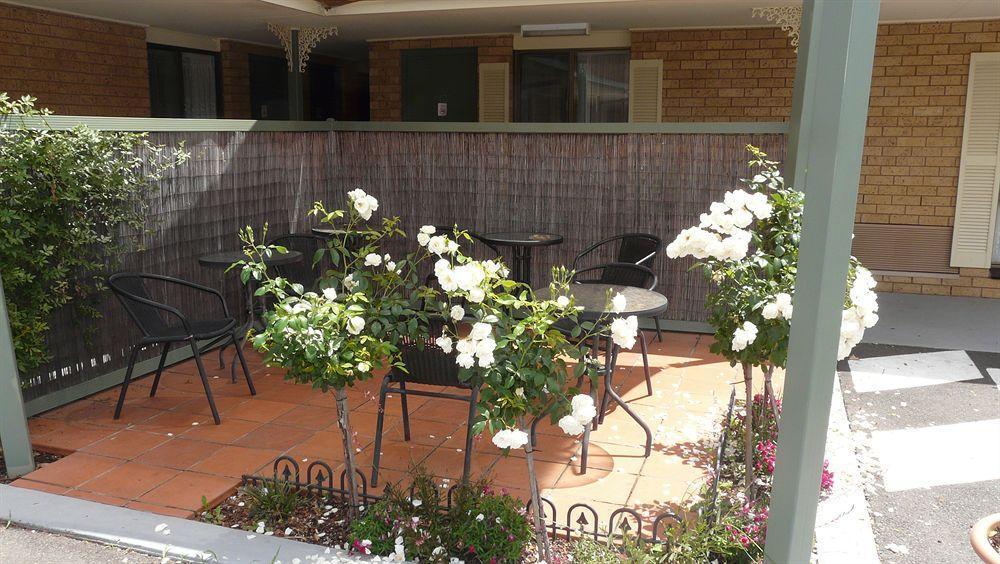Garden City Motor Inn Уогга-Уогга Экстерьер фото