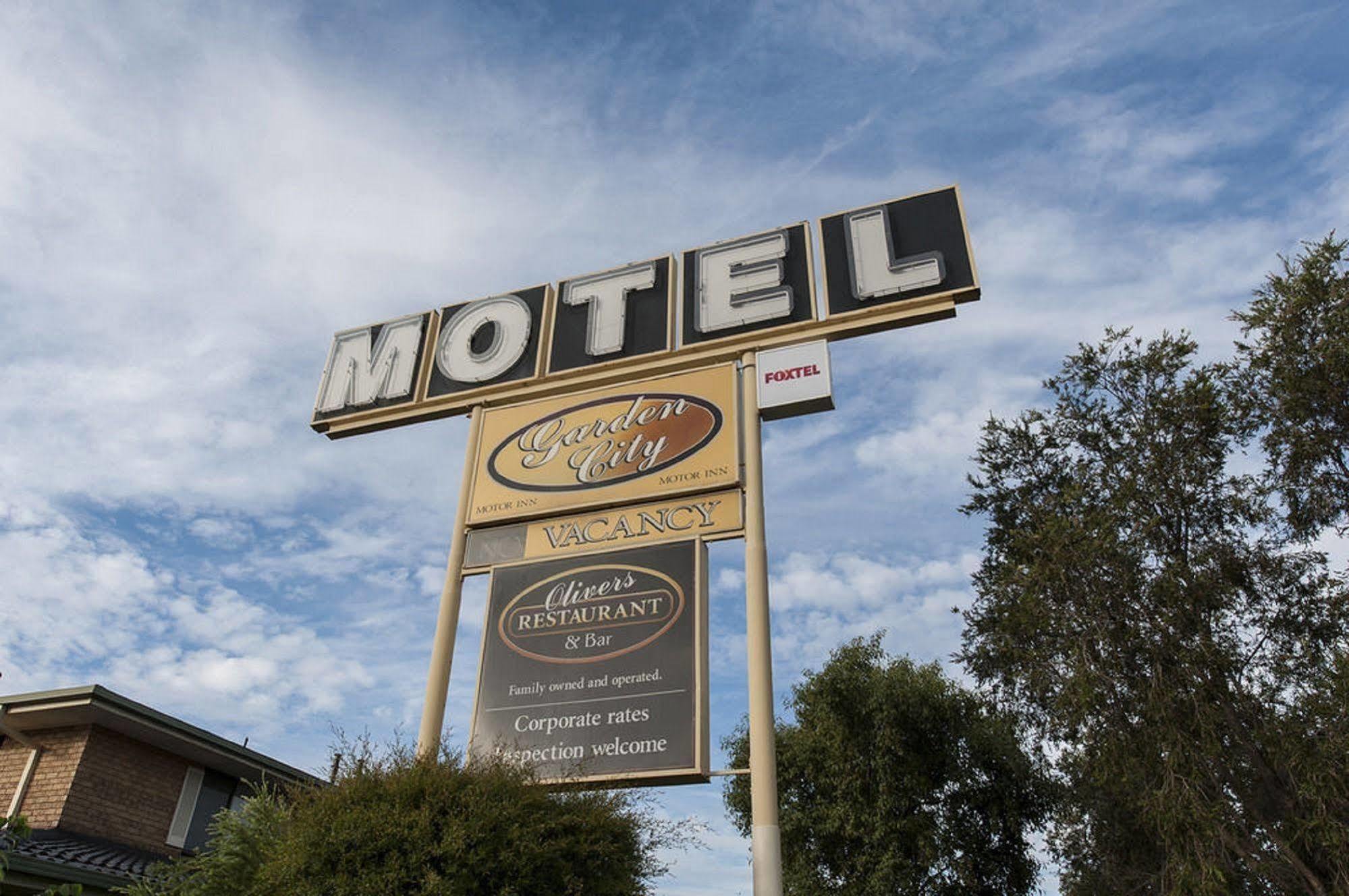 Garden City Motor Inn Уогга-Уогга Экстерьер фото