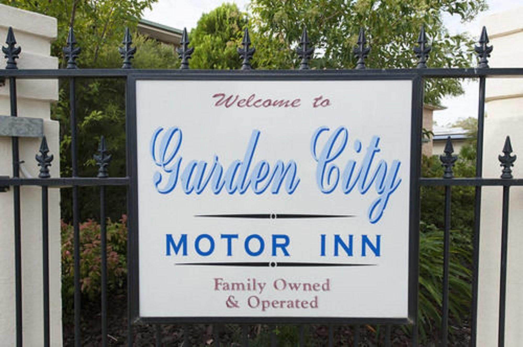Garden City Motor Inn Уогга-Уогга Экстерьер фото