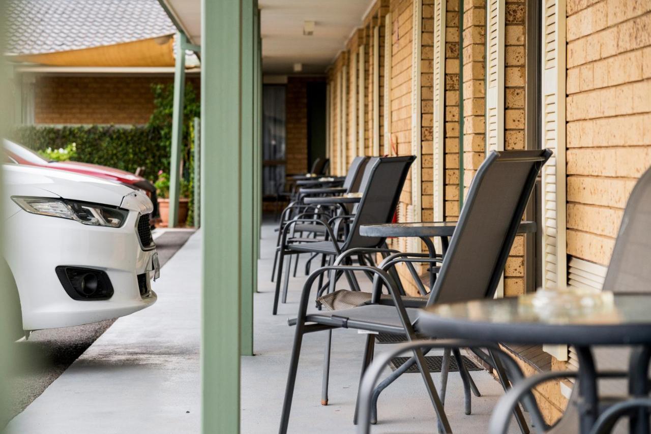 Garden City Motor Inn Уогга-Уогга Экстерьер фото
